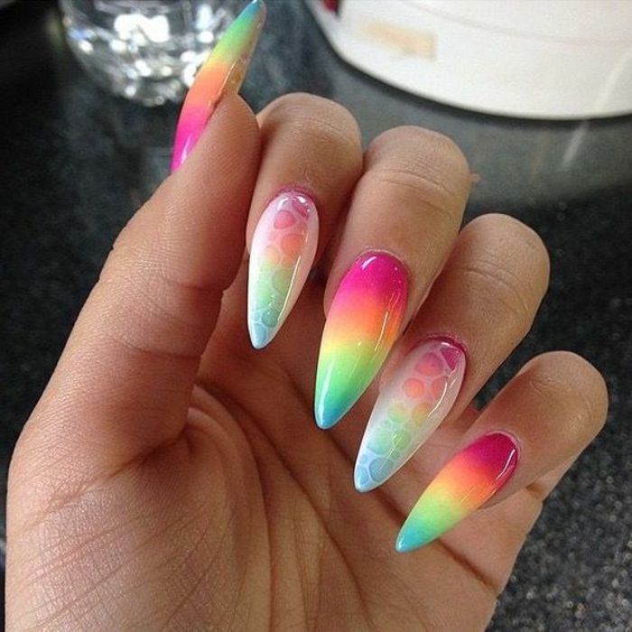 franska naglar runda idéer regnbåge färgstarka design färgglada färger på naglarna vackra form gel naglar färg