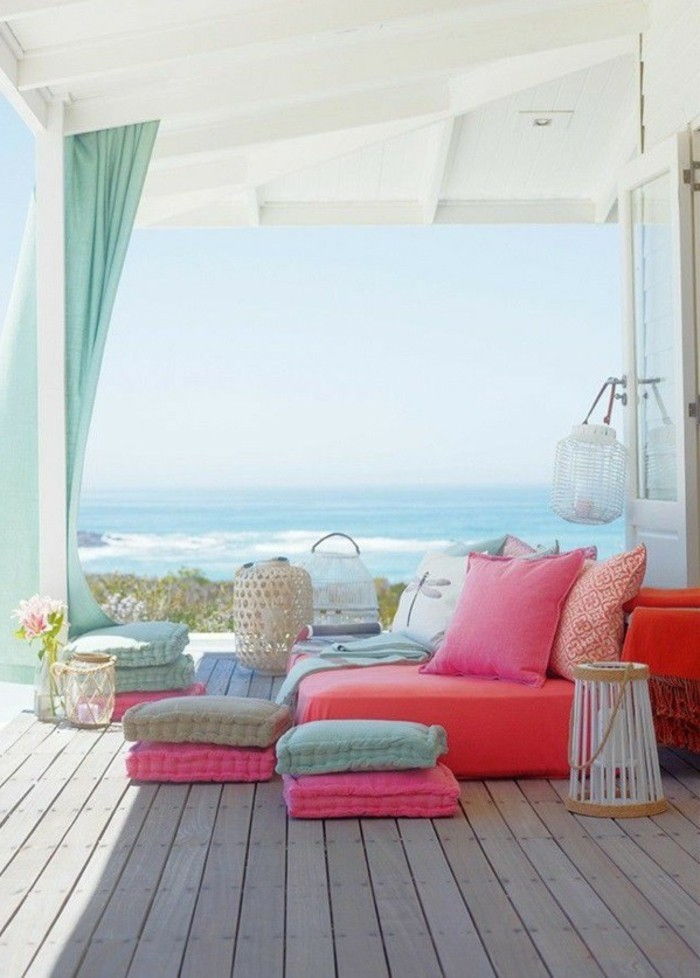 beach house-veranda trä-view-on-sea