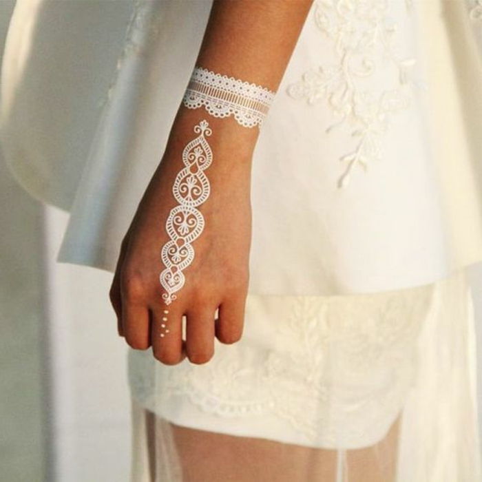 tatuagens mulher decente pintura branca idéias na mão de uma festa de casamento da noiva roupas brancas
