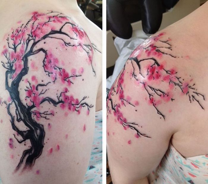 Tattoo statement, kersenboom met roze bloemen op de schouder, tatoeages voor vrouwen