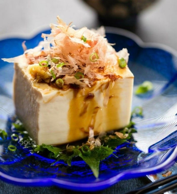Tofu pripravte gurmánske jedlo s bylinkovými bylinkami medovej sójovej omáčky so zázvorom a lososom