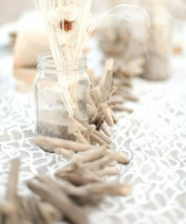 Driftwood apdailos idėja - gėlės konservuotame stikle
