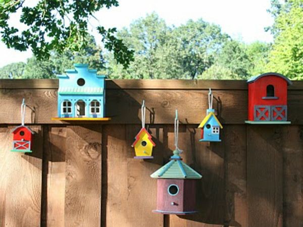 birdhouses-självbyggande-färgglada färger - små och stora