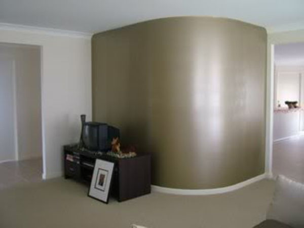 sienų dažymas-metalo-gražus-sienų dizainas-tiesiog televizorius kambaryje