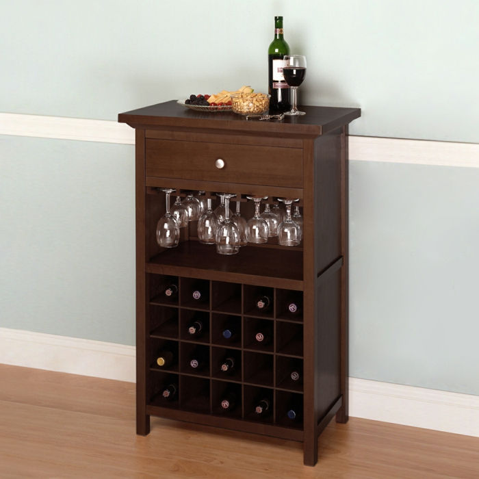 mini víno skrinka s dostatkom priestoru pre zodpovedajúce víno poháre víno rack nápady na výrobu vína