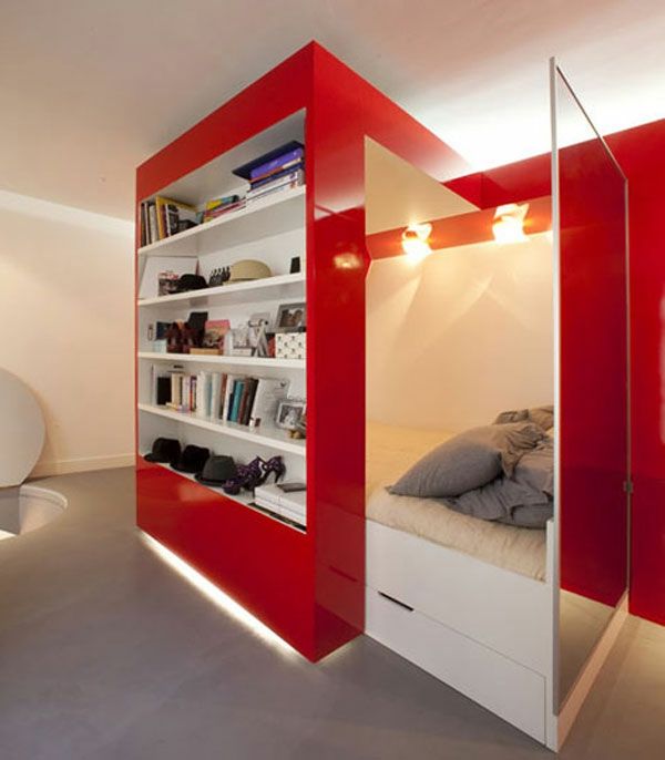liten lägenhet Elegant sovrum-med-röd-skåp wohnideen-by-