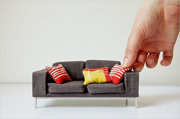 mooi-poppenmeubeltjes-cool-sofa-for-doll