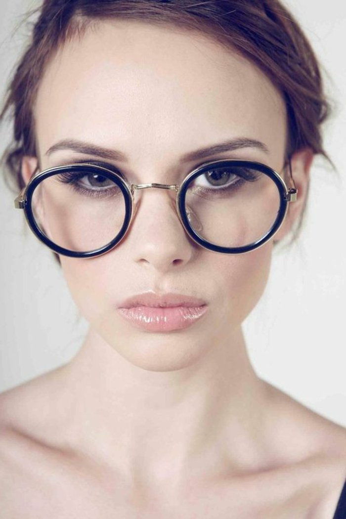 Bayanlar için 0 Yuvarlak Retro gözlük modeli