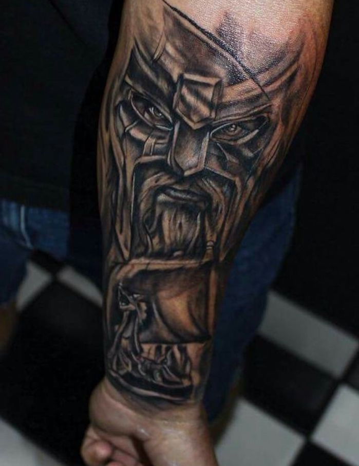 tatuaggi viking, vichingo con barba lunga e elmo, tatuaggio del braccio