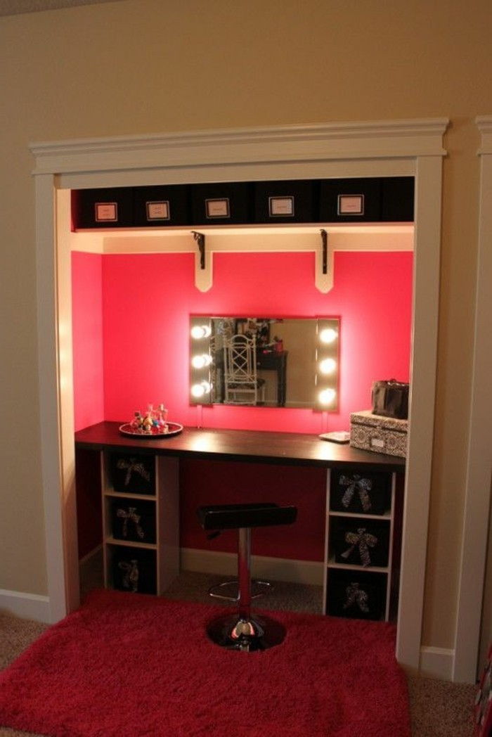 13-staliukas-su-apšvietimo raudona-sienos-Square-veidrodis-juoda-išmatose