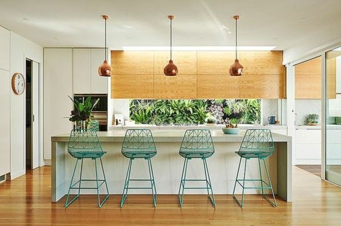 18 Kuchyňa zdobia zelenej rastlinnej lampy a modrobiele stoličky kuchynský ostrovček-ground-off drevo