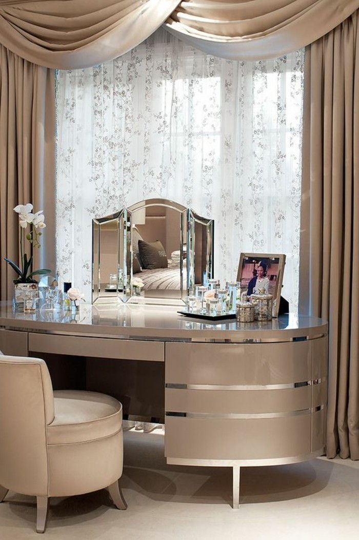 2-staliukas-staliukas-su-veidrodis-pilka-tualetinis staliukas-su suknelės-kėdė