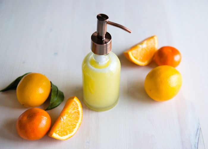 Maak je eigen douchegel, dushgel met sinaasappel-citroen en grapefruitolie