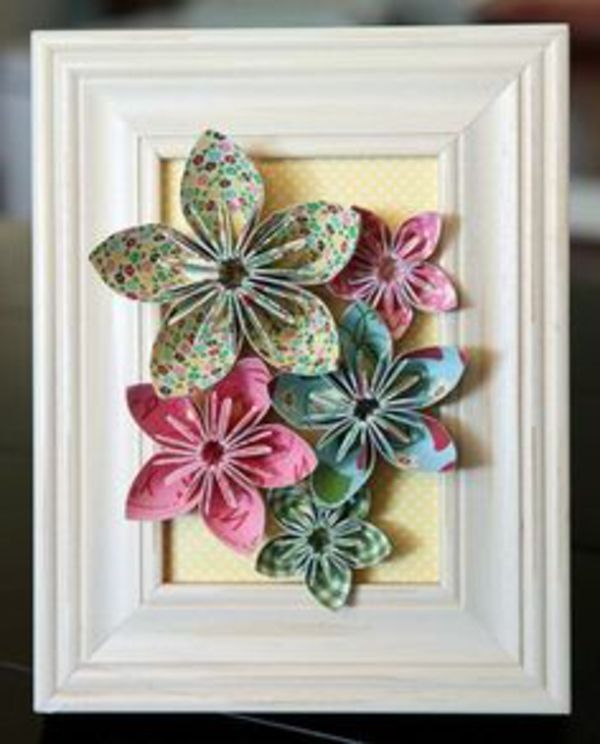 origami-flowers-in-picture frame