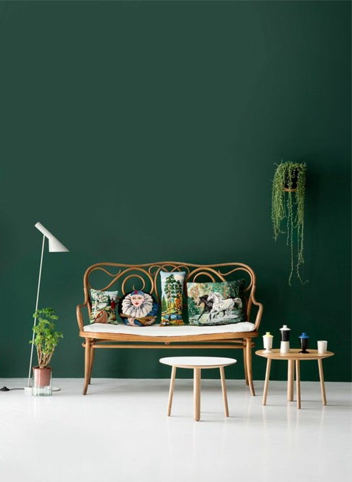 6feng Shui-Color-living-grön-hoengende-växt runda soffbord trä trä soffa kudde med häst Stehlampe-vit-mark