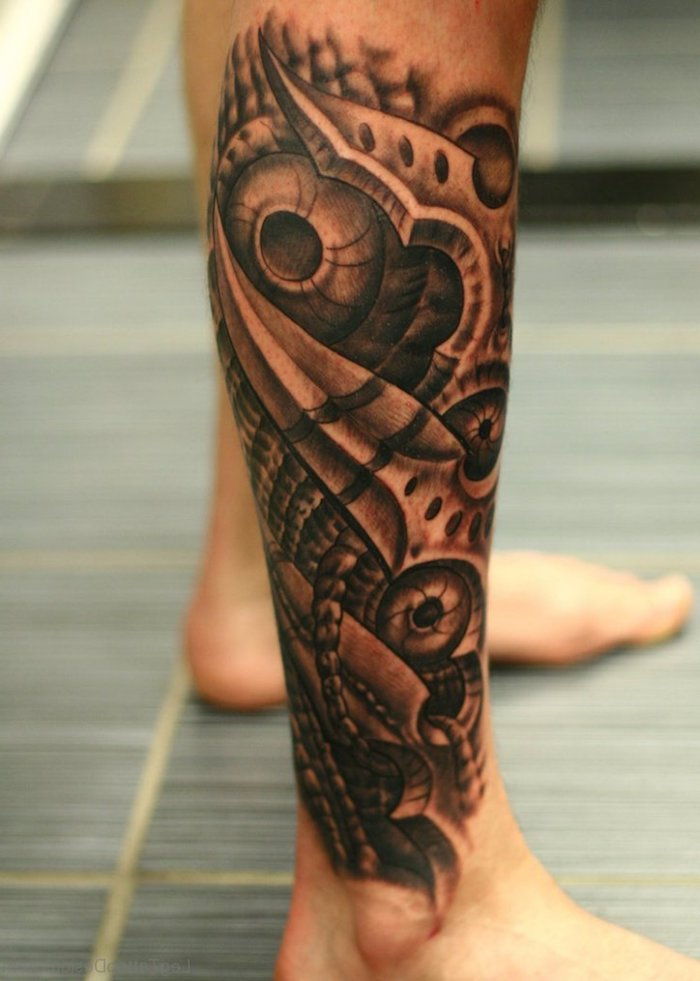 tatuagem de biomecânica na perna, tatuagem com machineneilen