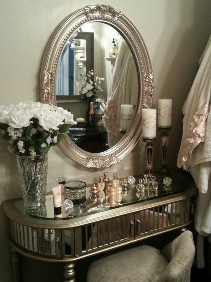 7-tualetinis staliukas-indaujos-kaip-rožės-turas-veidrodis-make-up su sidabro-sandara