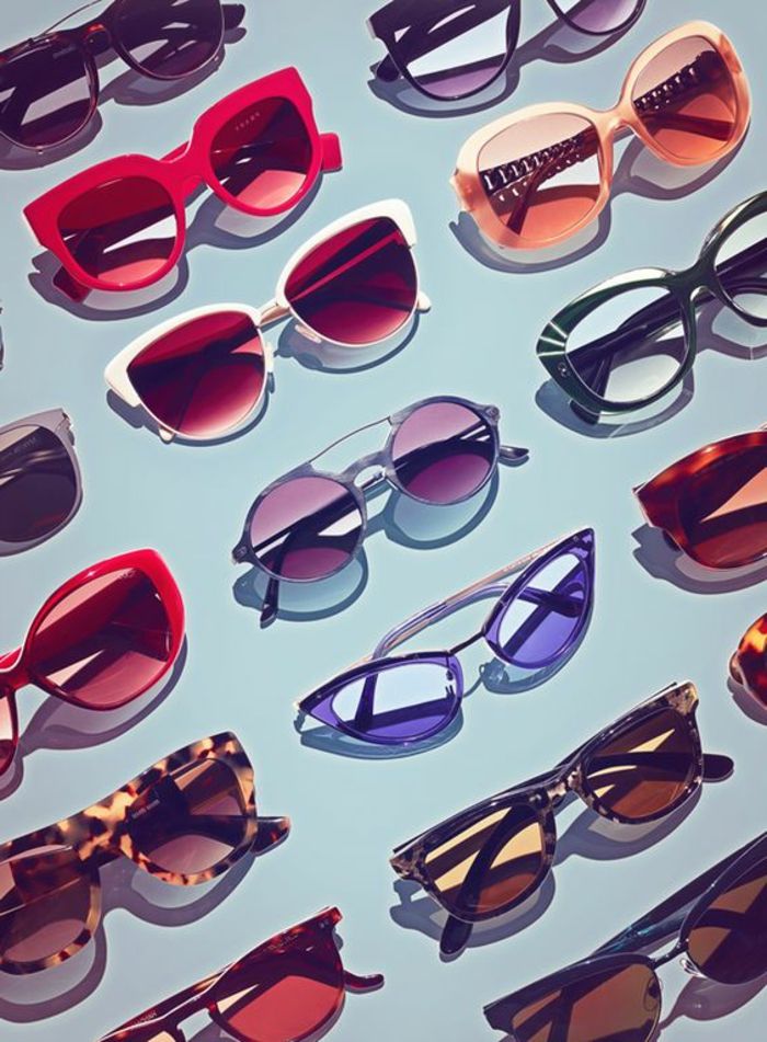 80'li yıllarda aksesuarlar - farklı modellerde ve renklerde kadınlar için güneş gözlüğü