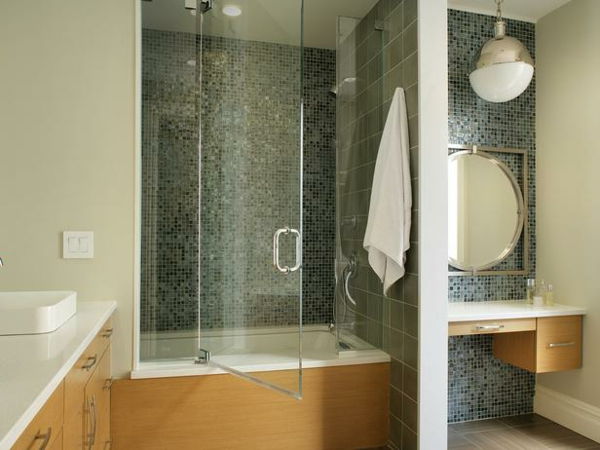 Ligbad met douche zone-moderne badkamers