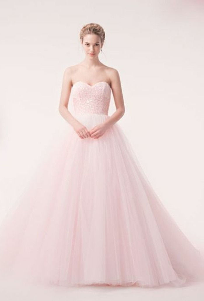Klänning i Hot Pink enkel design