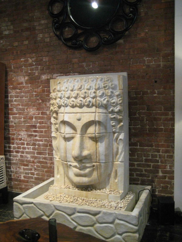 Budda fontann przed-A-mur