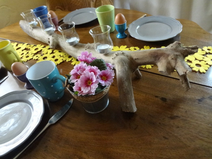 Dekorativa trä drivved bordsdekoration-the-country-style-Teelichthalter