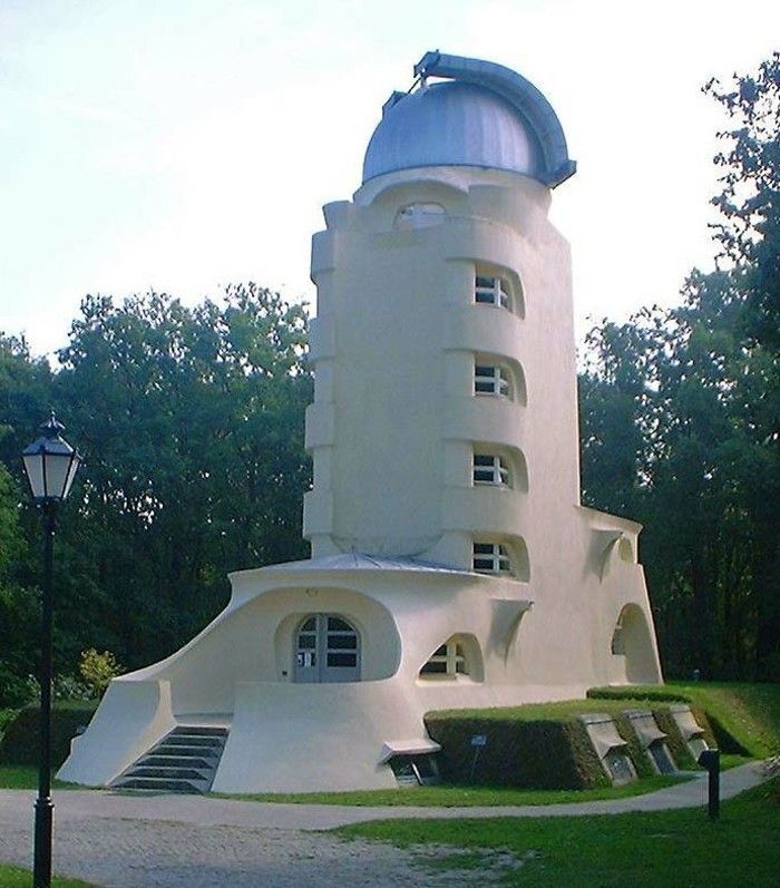 Dışavurumcu mimari Yaz Einstein Kulesi