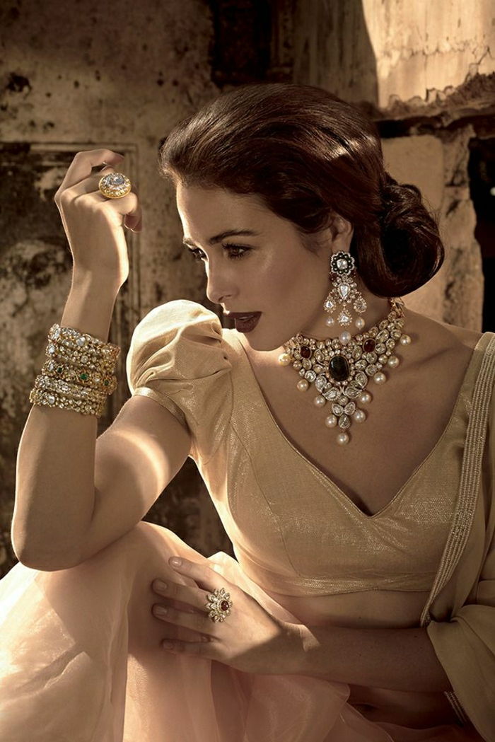 Kobieta-vintage fryzura indyjski Biżuteria kryształy