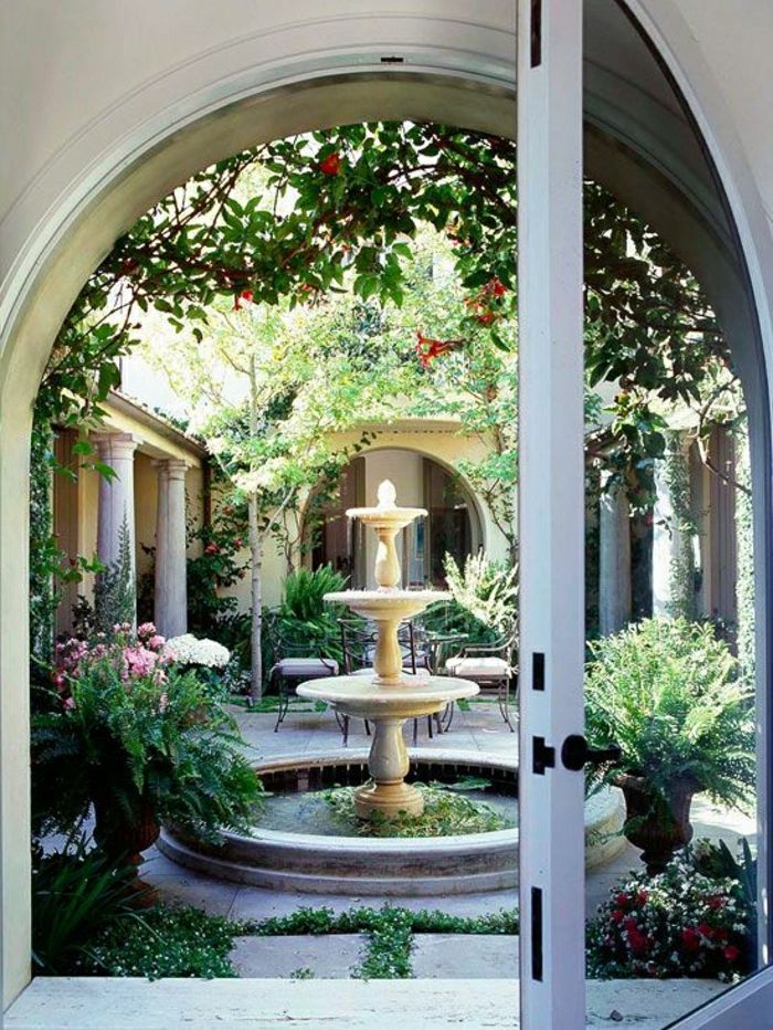 Court Garden fântână cu apă elegantă