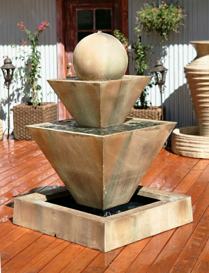 Sodas fontanas originalaus dizaino kamuolys