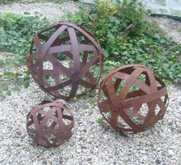 Gartendeko roest-balls-of-patina idee