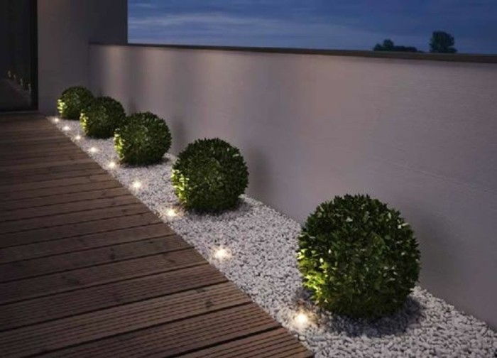 Projektowanie ogrodów-z cegieł i-oświetlenie