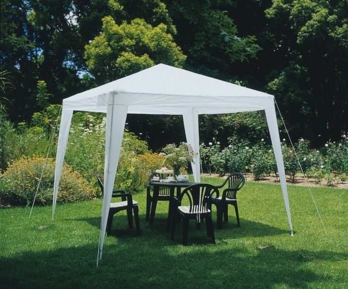 Namioty ogrodowe-z-zielono-krzesła-and-stół