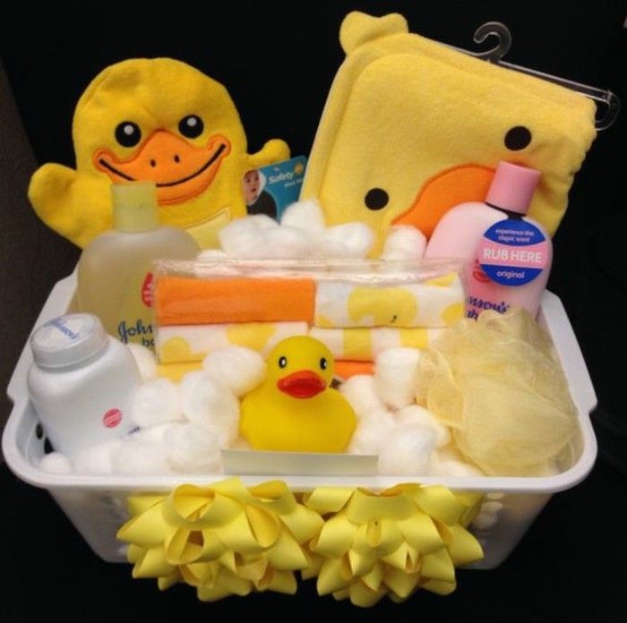 Dovanų krepšelis su kūdikių priedai-Baby Shower