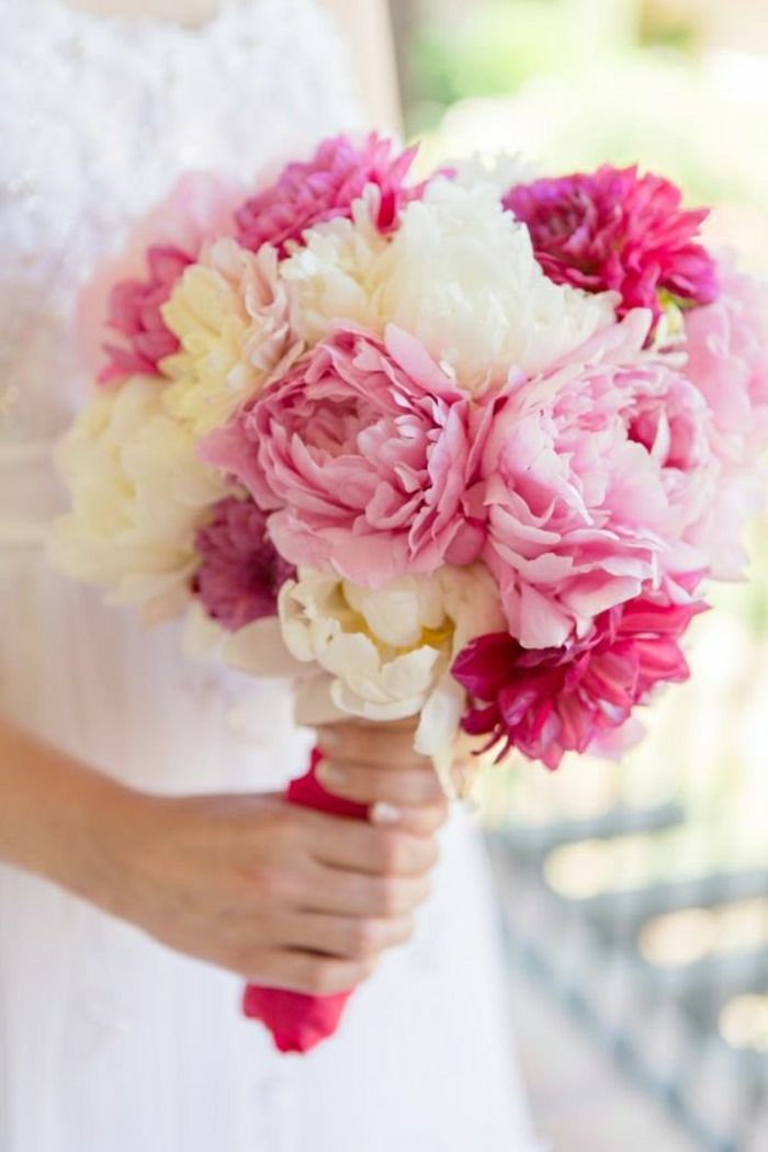 Bruiloft boeket van witte en roze