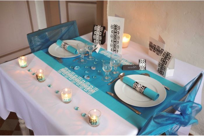 Poroka tabela dekoracijo štiri sveče-svetlo modra
