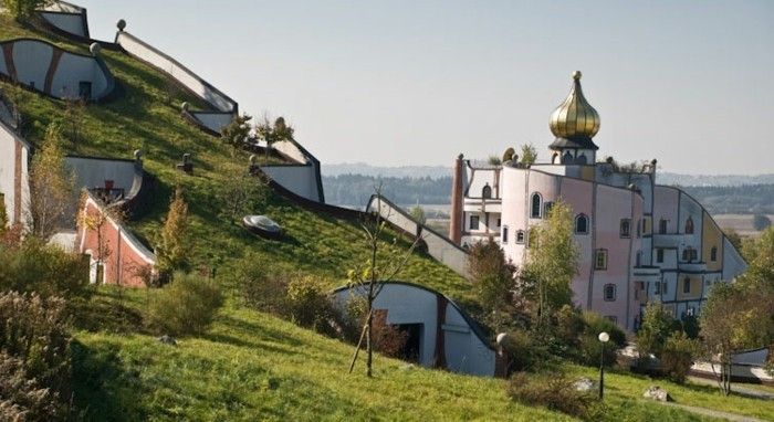 Hundertwasser arhitektura Okolje Narava Village