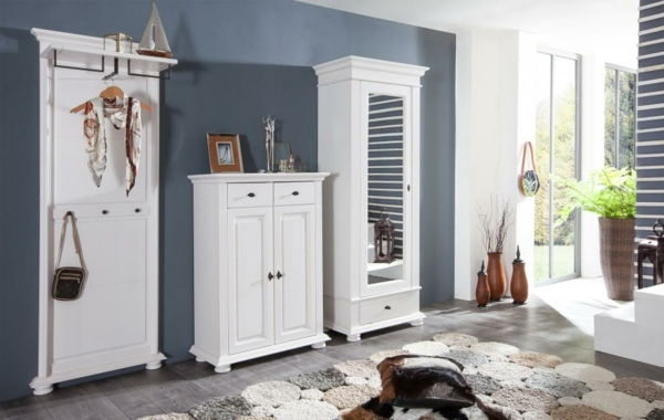 Interior-design-cu-modern-mobilier-podea-in-alb