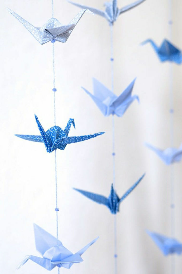 Materská dekorácie visí origami žeriav