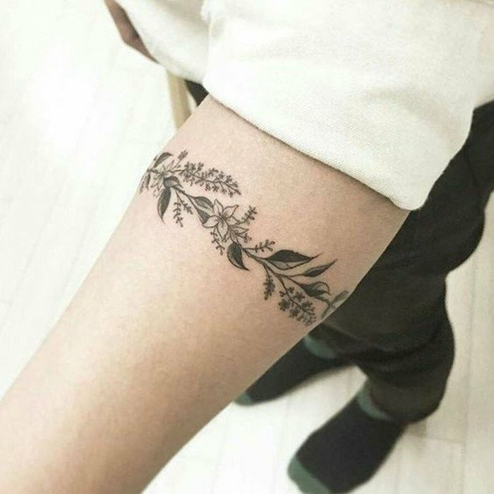 Mažos tatuiruotės-raštuotas gėlių