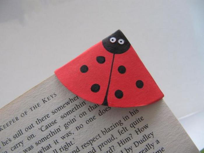 Zaznamek self-make origami ladybug