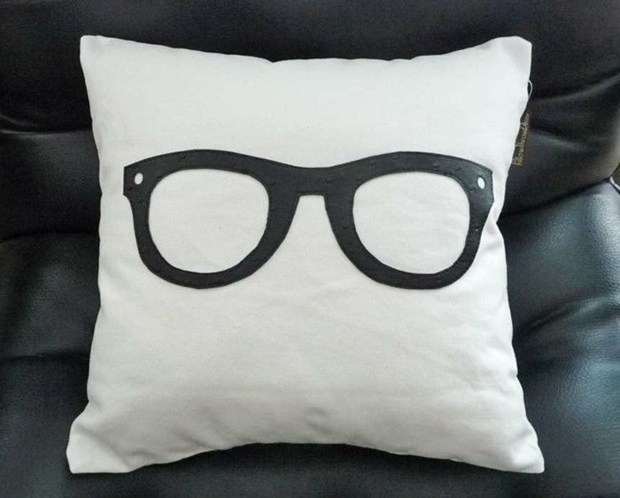 Funny Pillow with-stora glasögon