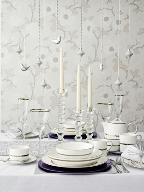 bela božična dekoracija - za mizo - viseče dekorativne ptice