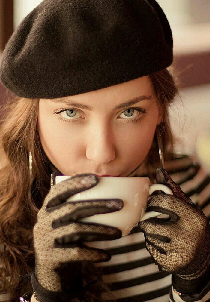 Rękawice dziewczyna koronka Filiżanka kawy czarny beret hat-francuski styl