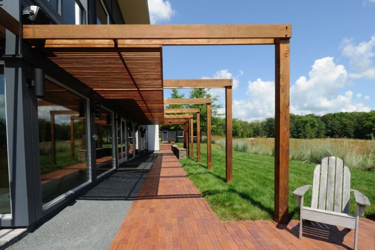pergolė-Chic-kilnus-terasa-sodas-namas-perėjimas modernus medienos