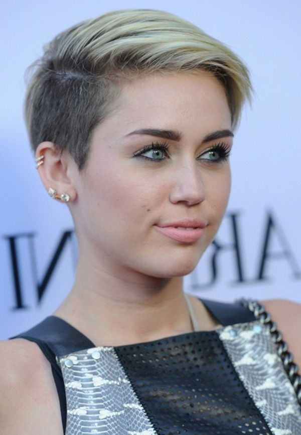 Miley-Cyrus-ile-a-kısa saç stili