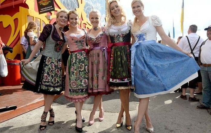 Oktoberfest obleke različne modele