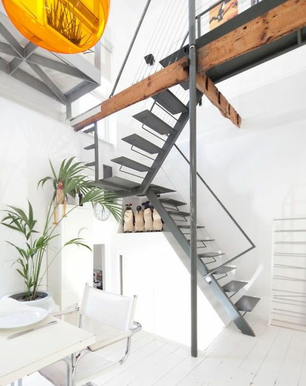 Origineel ontwerp voor trappen in het huis