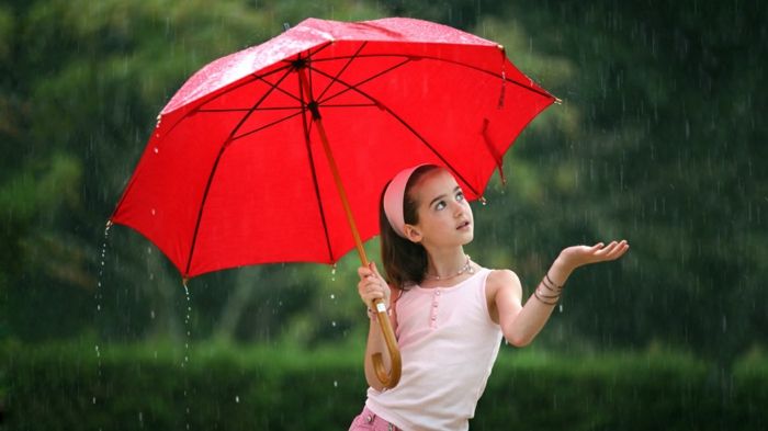 Chuva menina-com-vermelho-crianças guarda-chuva