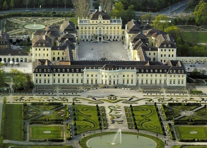 Residence Castello Ludwigsburg-gloriosa-architettura-mode barocca